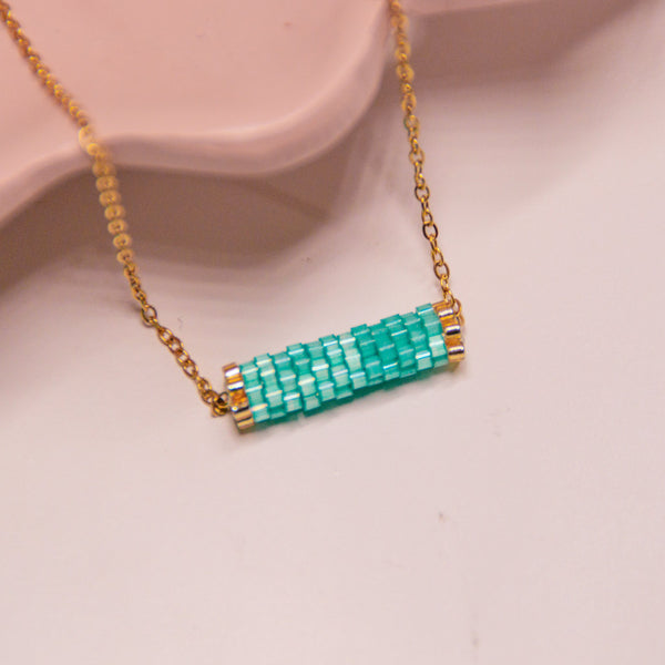 Iridescent Minimalist beaded Necklace - 8