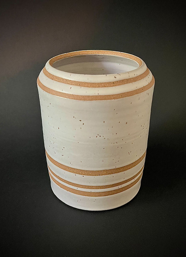 earth & needle vase - 1