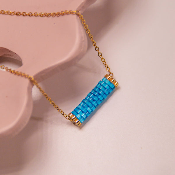 Iridescent Minimalist beaded Necklace - 12