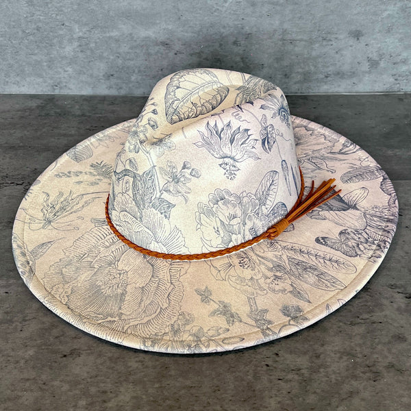 611fc05e3c4ce80992caae23_blue-chinoiserie-off-white-rancher-front_1759164201964.jpg