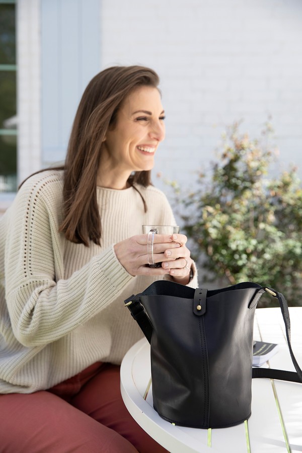 611fc05e3c4ce80992caae23_bucket-bag-black-ed6_1785429982656.png