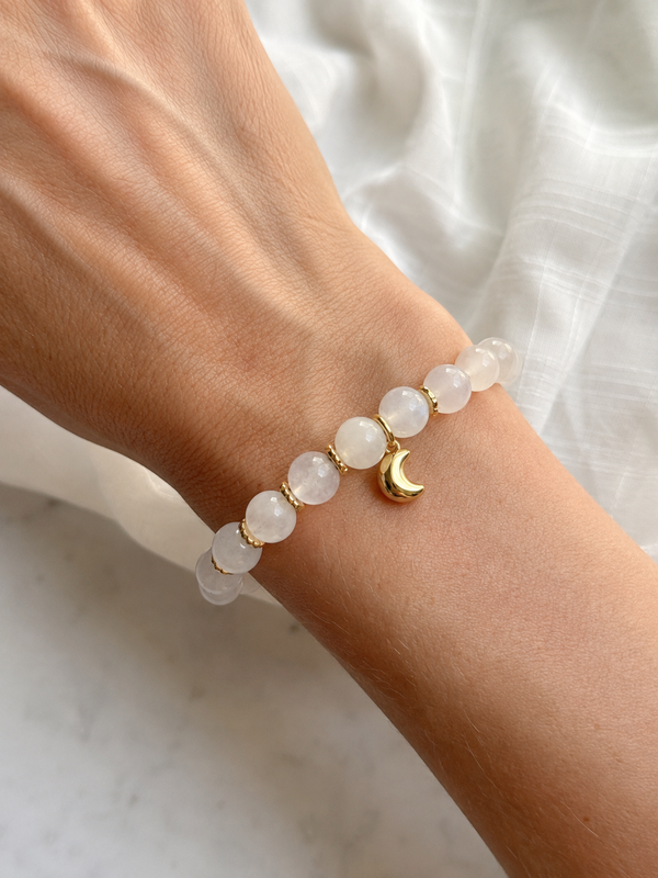 611fc05e3c4ce80992caae23_lunar-bracelet-moonstone-12_1786676202516.png