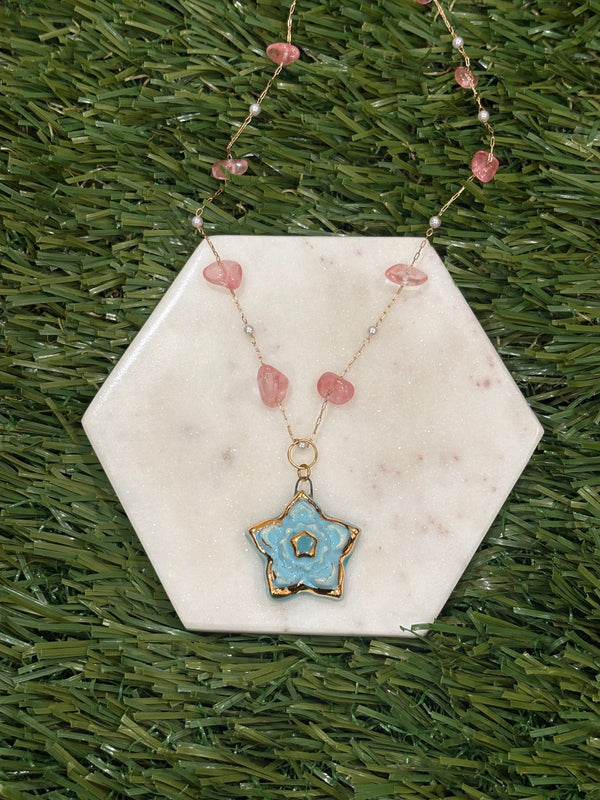 611fc05e3c4ce80992caae23_necklace-flower_1753937138202.jpg