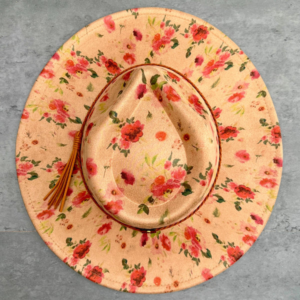 611fc05e3c4ce80992caae23_red-roses-tan-teardrop-top_1786551255330.jpg