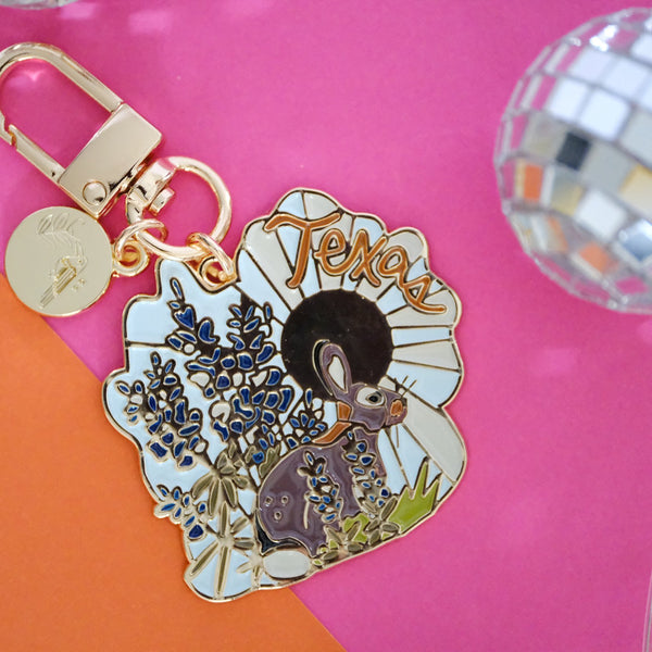 611fc05e3c4ce80992caae23_texas-white-tailed-rabbit-with-blue-bonnets-keychain-6_1790816408408.jpg