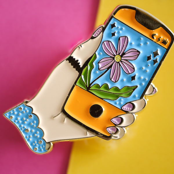 611fc05e3c4ce80992caae23_wildflower-phonewildflower-phone-3_1790812815574.jpg