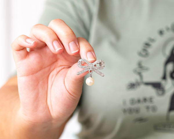 Bandana Brooch - Bow + Pearl - Wholesale