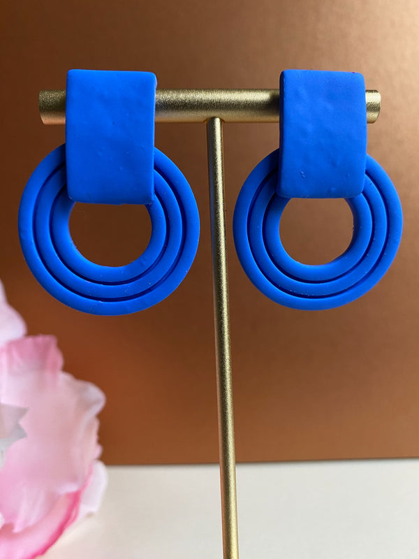 Vibrant Extruded Circle Stud Earrings - 4