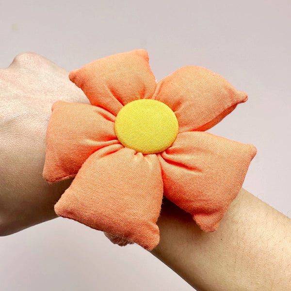 Puffy Stuffed Spring Flower Scrunchie - 3